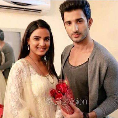 T-E-I HIDDEN LOVE EXPRESSED TAHSAN TWINJ (Intro)