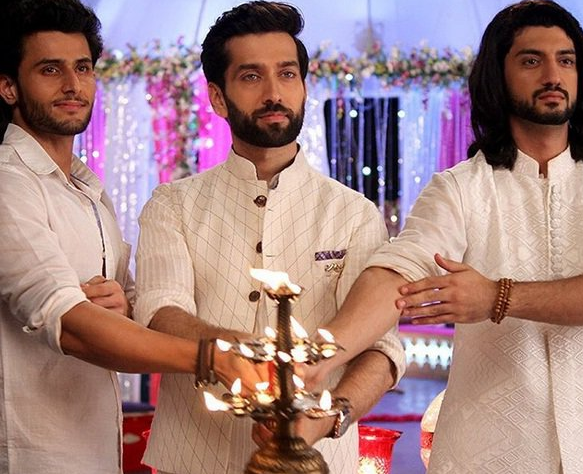 How should be Om’s love interest?