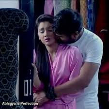 Abhigya- love is painful or happiness (OS)