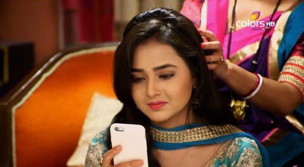 Ragini’s colourless life will be turned into colourfull (intro-2) and promo