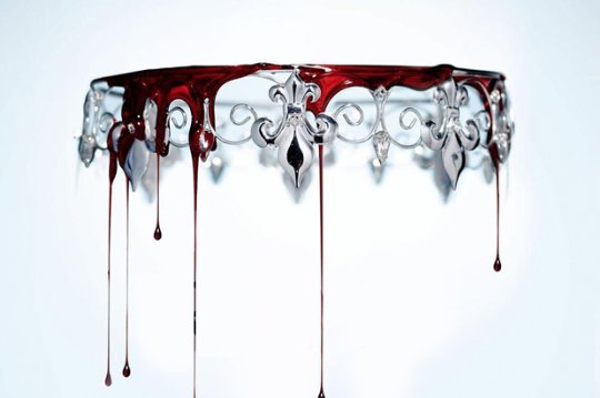 One Dark Throne – Introduction + Chapter 1