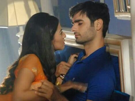 I’ll be waiting for you.. ( SwaSan Ts – Shot 5 ) By Swarmayi