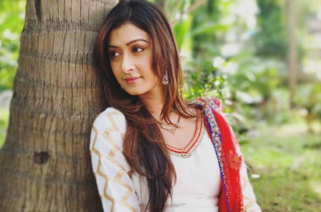 Would Farnaz’s entry in Siddhi Vinayak interest you?