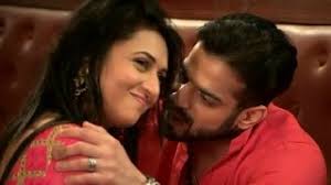 Ishra: Kheenchay Mujhe Koi Dorr Teri Ore (shot 4 of 20)