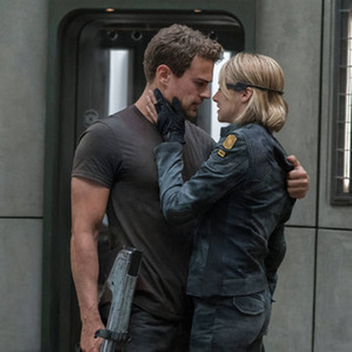 Forbidden love(Four and Tris) Chapter 21: Surprise date!