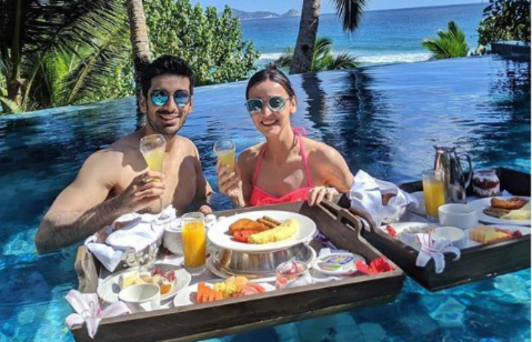 Sanaya Irani and Mohit Sehgal’s Vacation is making us green with envy