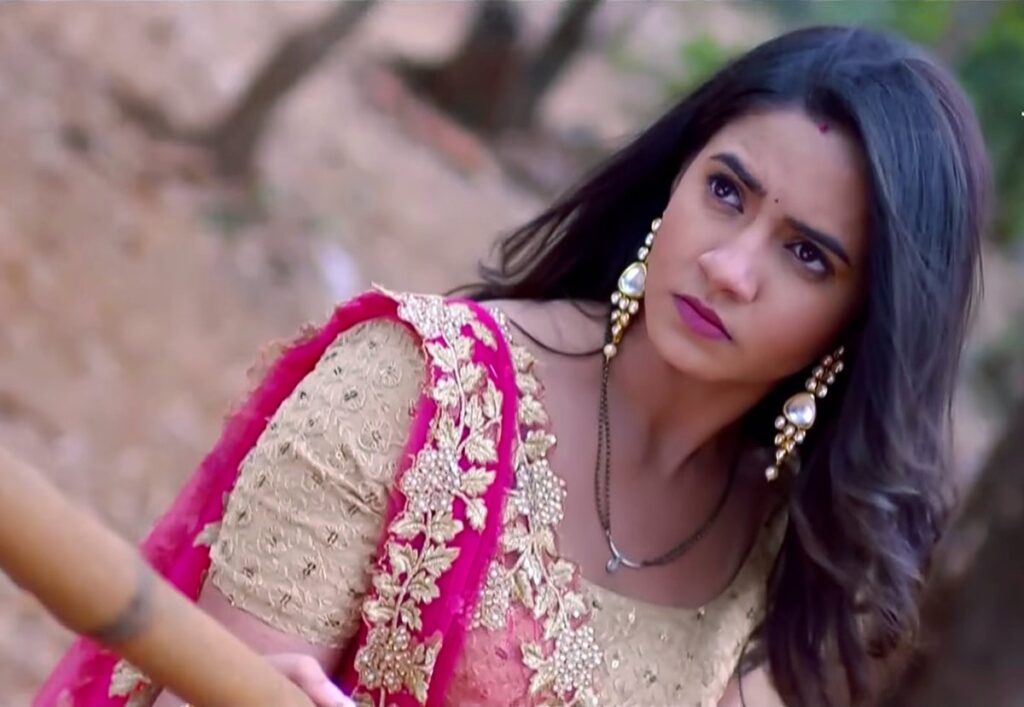 Udaan fame Meera Deosthale is a girl who gives it back to the Trolls!!