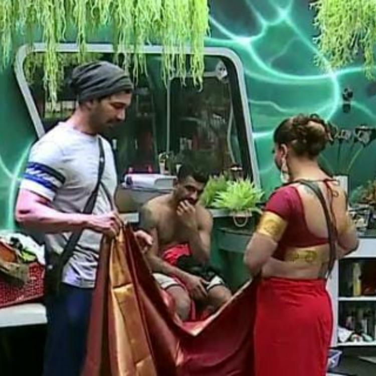 Rakhi Sawant wants Abhinav to drape her saree; What happened next is hilarious!!