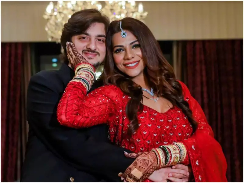 Pics from wedding reception of Tanvi Thakkar & Aditya Kapadia