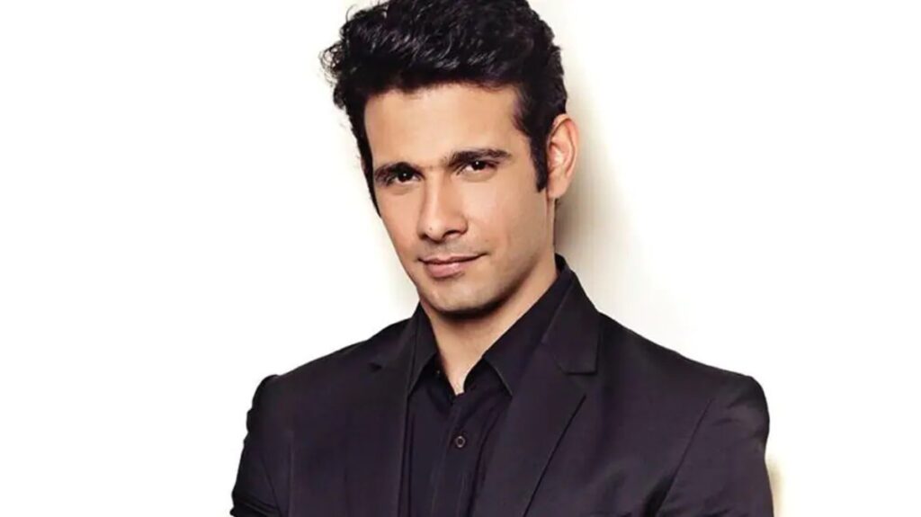 Actor Viraf Patell tests Positive for COVID-19