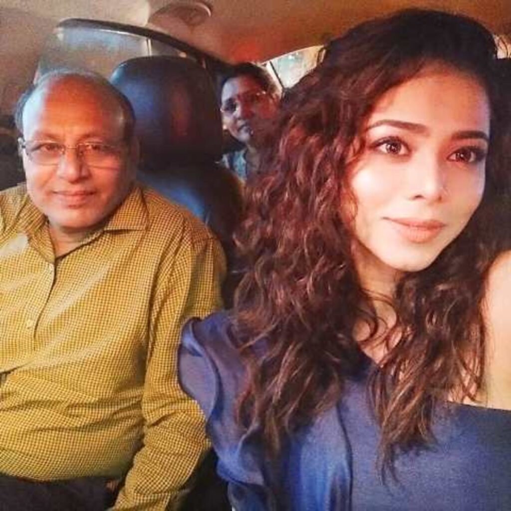 Vaishnavi Dhanraj’s father who was ready to take his 9th degree at 63 passed away Vaishnavi-Dhanraj-with-her-father (1)