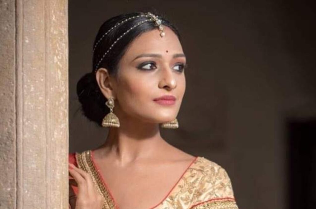 Bhagya Lakshmi fame Aishwarya Khare talks about the ones who have played an important role in her life