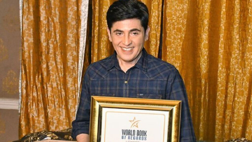 Bhabiji Ghar Par Hain fame Aasif Sheikh receives recognition from World of Records, London for essaying 300 characters in a single show