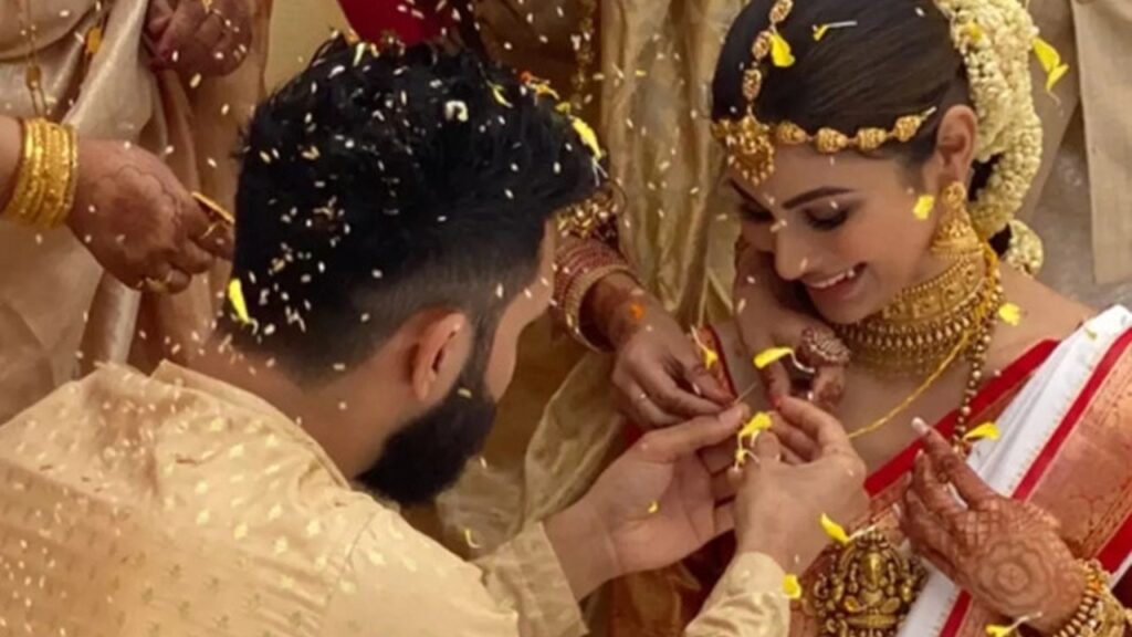 Actress Mouni Roy ties the knot with boyfriend Suraj Nambiar