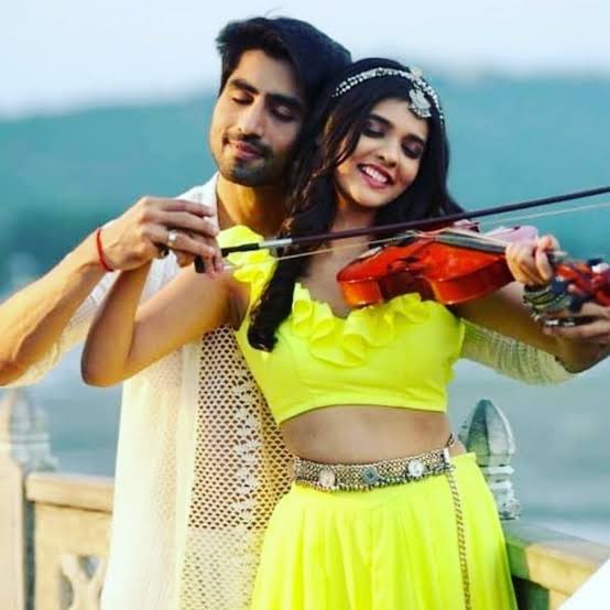 The phone call (yeh rishta kya kehlata hai– abhira)