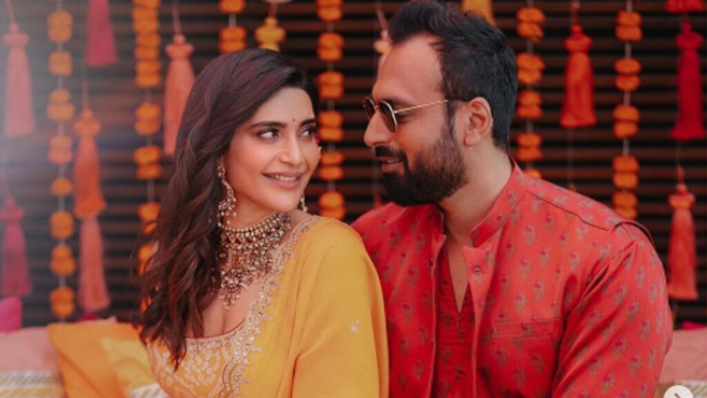 Sneak a quick peek into Karishma Tanna’ Mehndi Function