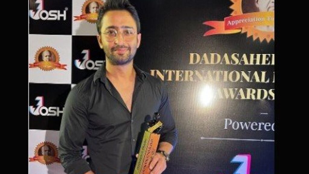 Shaheer Sheikh wins the Dadasaheb Phalke Award for Best Actor on TV for ‘Kuch Rang Pyar Ke Aise Bhi 3’