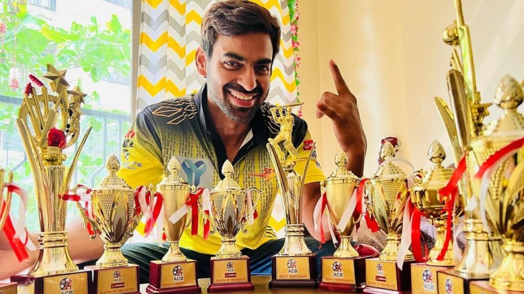 Namak Issk Ka fame Aditya Ojha wins several trophies in a cricket match for actors in Mumbai