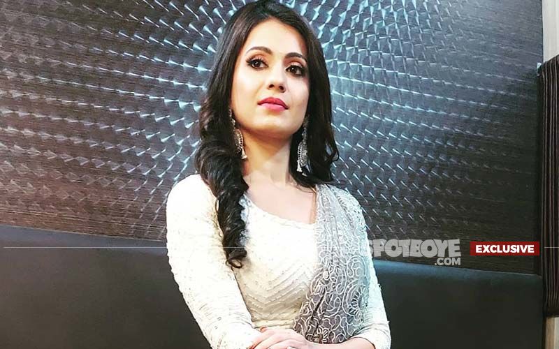 Actress Akanksha Juneja bids adieu to Saath Nibhaana Saathiya 2