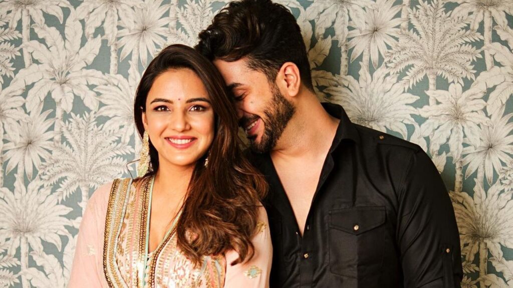 Jasmin Bhasin celebrates her birthday with beau Aly Goni, and friends inluding Rahul Vaidya, and Ankita Lokhande among others