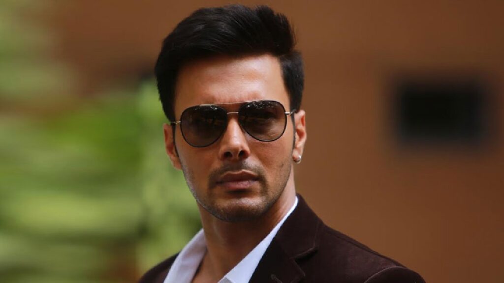 Rajniesh Duggal all set to make a comeback on the small screen with ‘Sanjog’