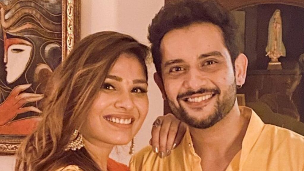 Sasural Simar Ka fame Abhishek Sharma all set to welcome Ganpati along with wife Kanan; says, “Will pray for happiness in our married life”