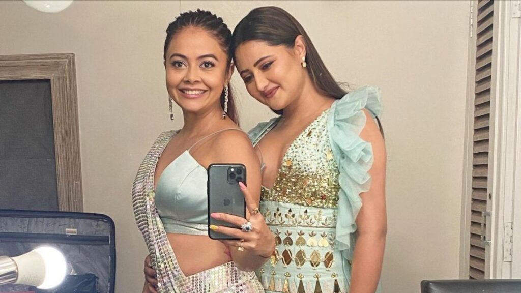 Devoleena Bhattacharjee and Rashami Desai decide to let bygones be bygones