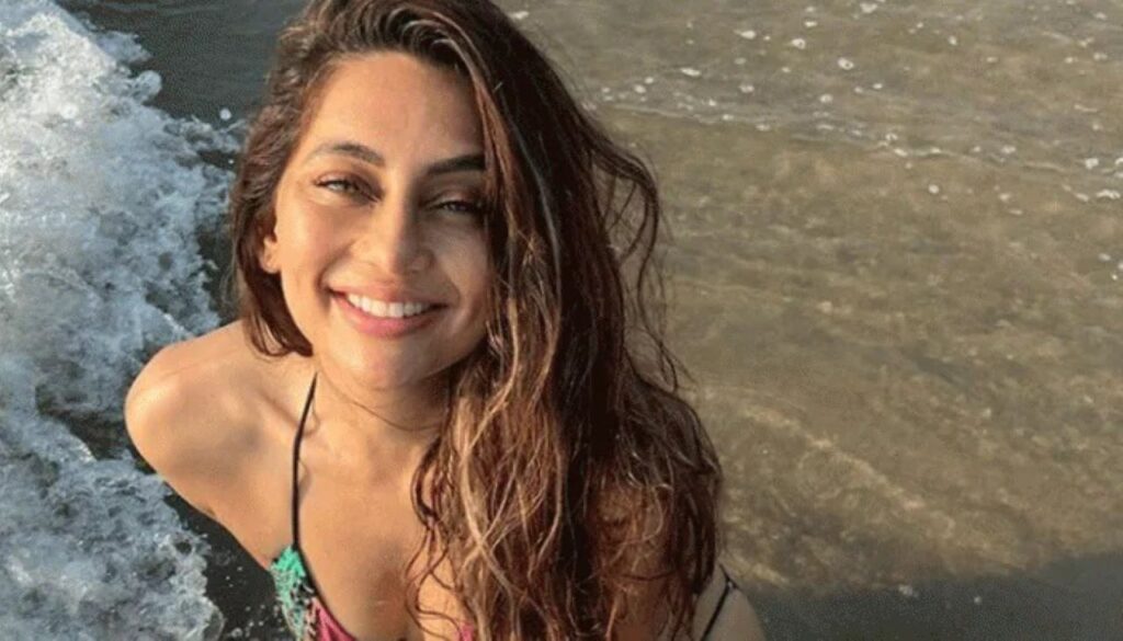 Anusha Dandekar gives a befitting reply to the trollers commenting on her relationship status; writes, “You are invested into other couples and still crawling into my timeline”