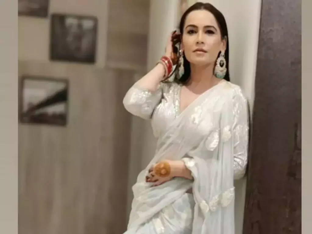 “It’s time to explore a new medium,” says Mridula Oberoi