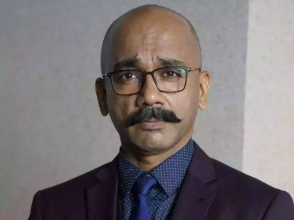 The voice of Bigg Boss Vijay Vikram Singh opens up on how failure made him turn to alcohol at 19