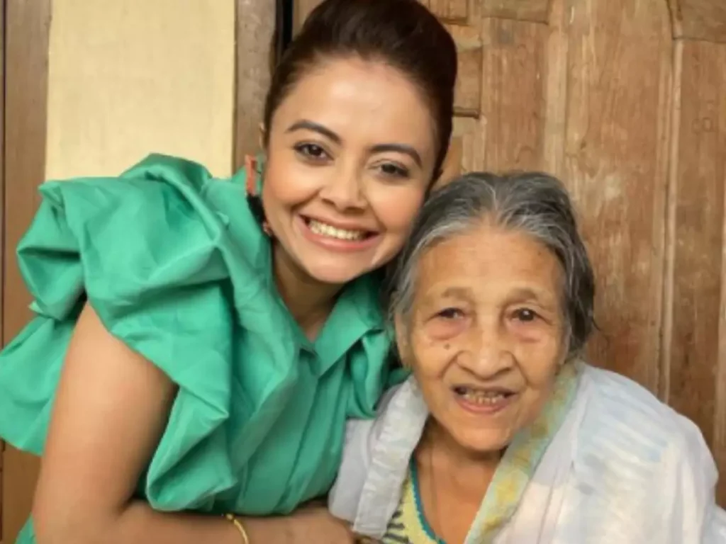 Devoleena Bhattacharjee mourns the demise of her grandmother