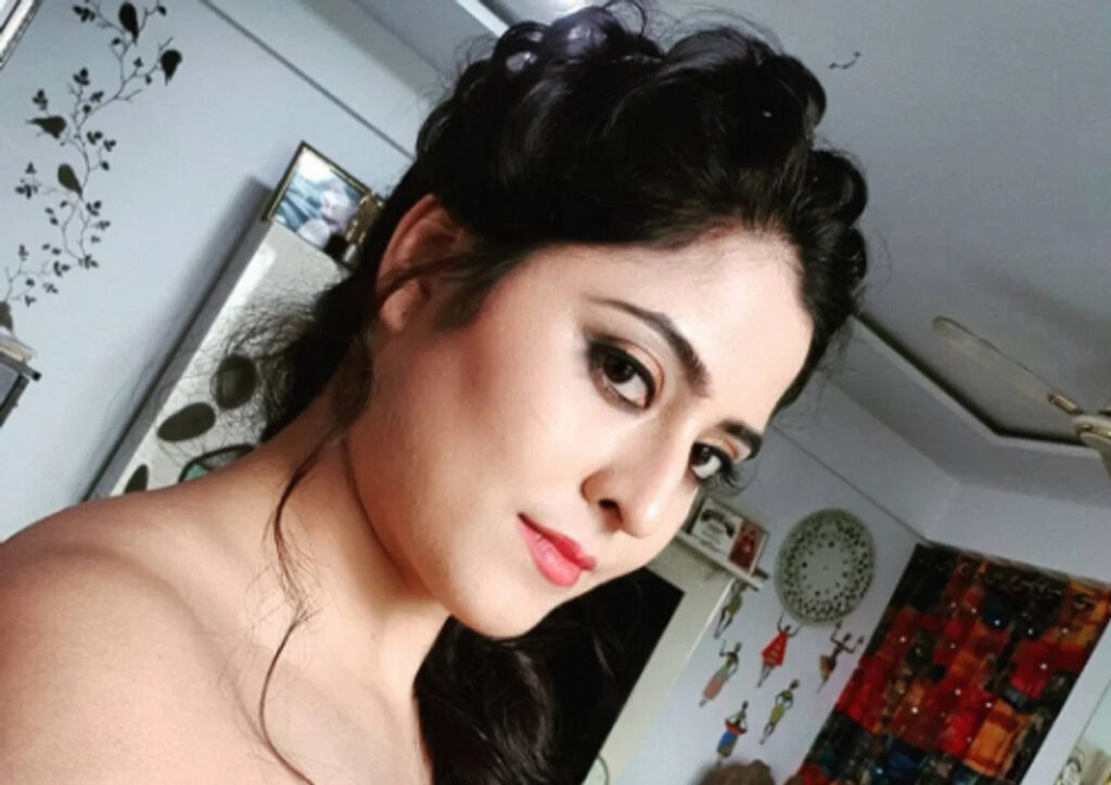 TMKOC actress Monika Bhadoriya speaks about signing a bond not to speak against them