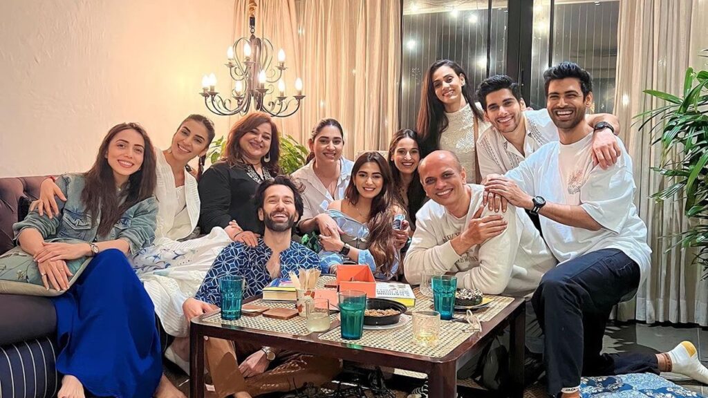 Nakuul Mehta hosts heartwarming ‘Last Supper’ with ‘Bade Achhe Lagte Hain’ stars; Disha Parmar expresses gratitude
