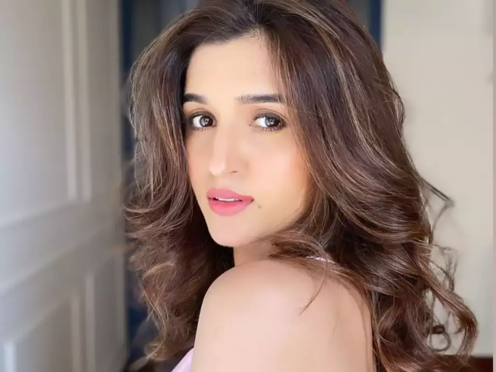 Anupamaa’s Kinjal, Nidhi Shah, Makes a Comeback with Intriguing Twists: Insights on Her Return, Upcoming Storylines, and Fan Reactions