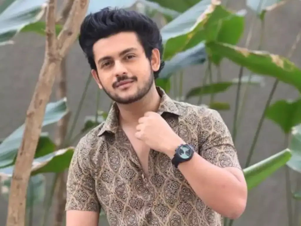 Saavi Ki Saavari fame Adish Vaidya Embraces Diversity: From Marathi Serials to Biopic Films