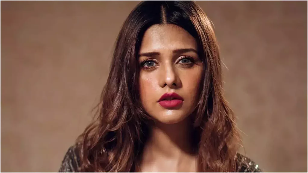 Dalljiet Kaur posts cryptic note on erasing truth; Posts it on her social media